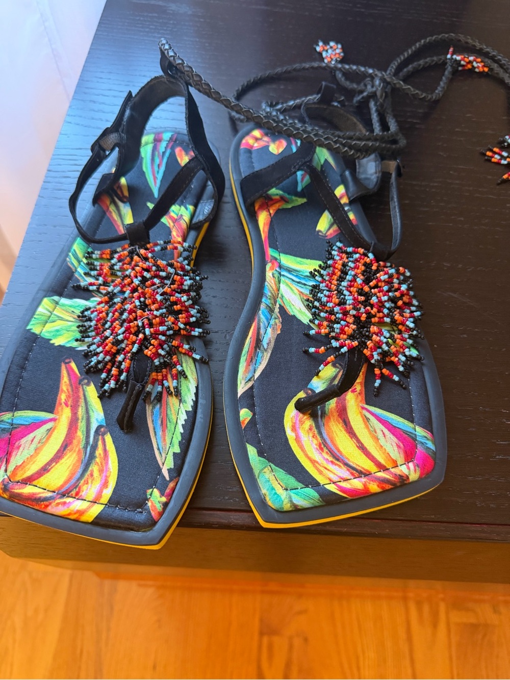 Farm Rio banana Black Beaded Tropical Print Women’s Sandals size 10